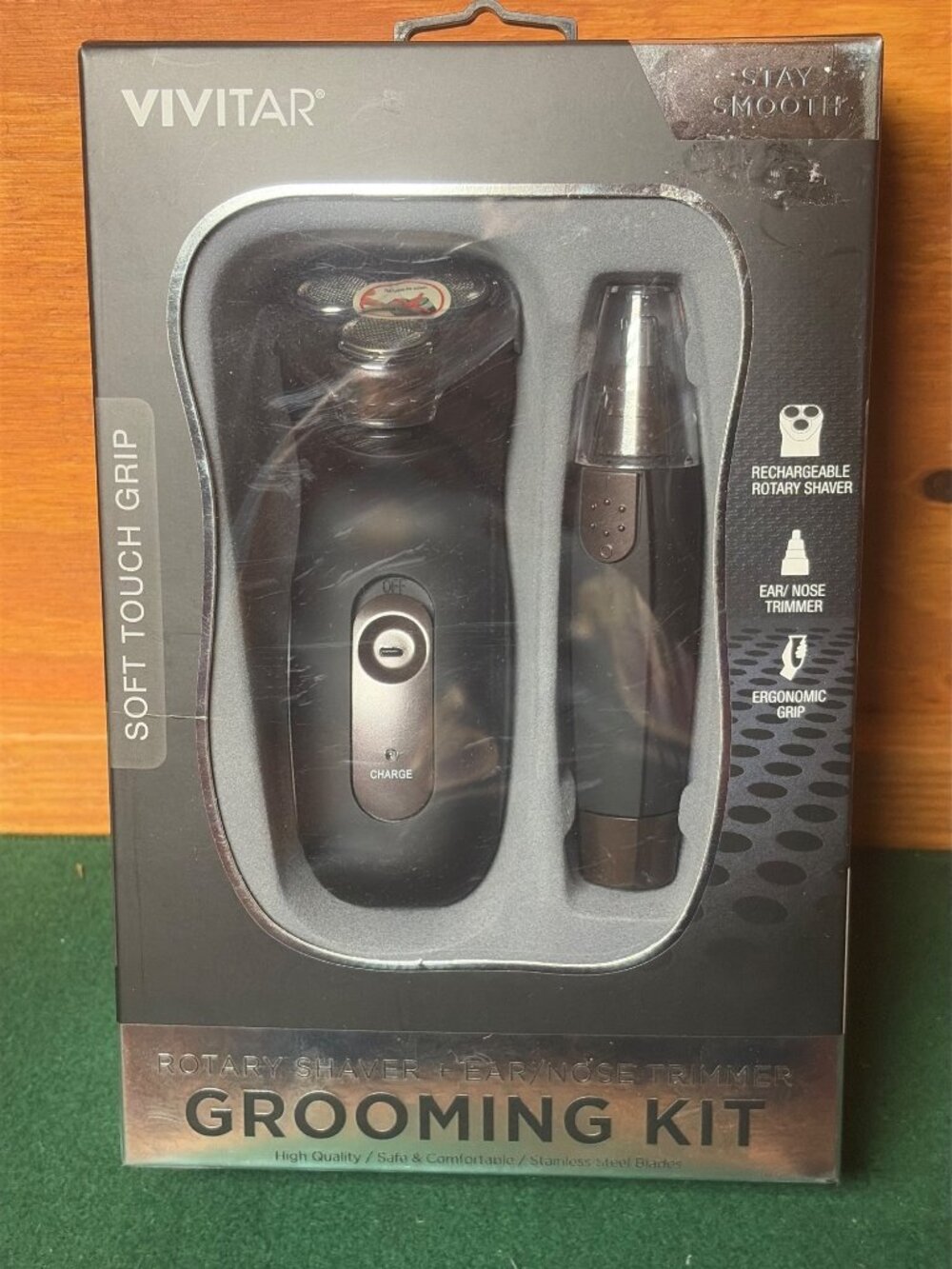NWB Vivitar Rotary Shaver & Ear/Nose Trimmer Grooming Kit Rechargeable